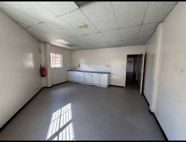 1,840.80M² SHOWROOM TO LET IN BRUMA